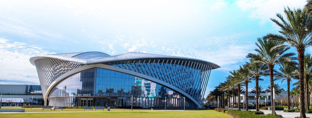Top Aviation Schools in the World & Pilot Training for International Students: Embry-Riddle Aeronautical University — United States